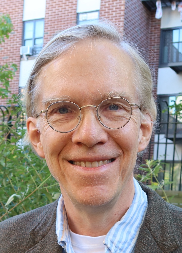 A photo of Harold Underdown